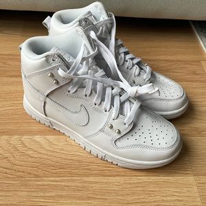 Nike Dunk High PEARL White size 6